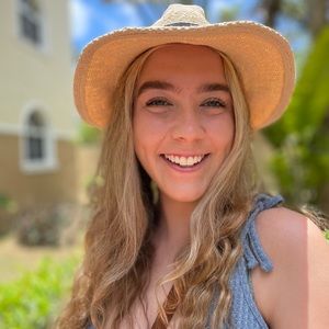 Meet your Posher, Jenna